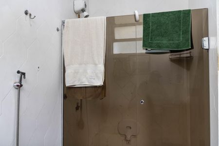 Apartamento à venda com 140m², 3 quartos e 2 vagas Apartamento à venda com 140m², 3 quartos e 2 vagasBanheiro da Suíte