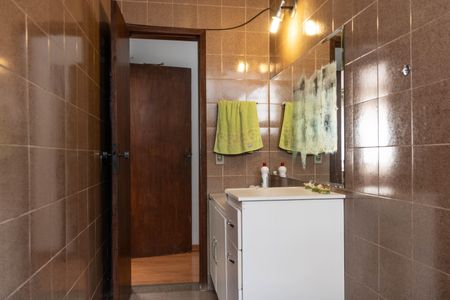 Apartamento à venda com 140m², 3 quartos e 2 vagas Apartamento à venda com 140m², 3 quartos e 2 vagasBanheiro Social