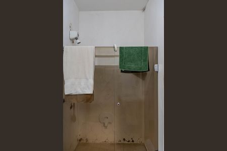 Apartamento à venda com 140m², 3 quartos e 2 vagas Apartamento à venda com 140m², 3 quartos e 2 vagasBanheiro da Suíte
