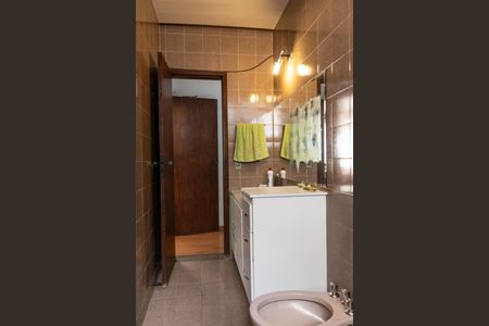 Apartamento à venda com 140m², 3 quartos e 2 vagas Apartamento à venda com 140m², 3 quartos e 2 vagasBanheiro Social