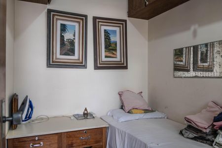 Apartamento à venda com 140m², 3 quartos e 2 vagas Apartamento à venda com 140m², 3 quartos e 2 vagasQuarto de Serviço