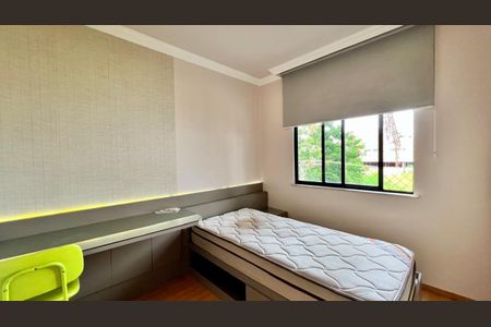 Apartamento à venda com 212m², 4 quartos e 2 vagasQuarto 2