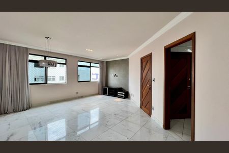 Apartamento à venda com 212m², 4 quartos e 2 vagasSala