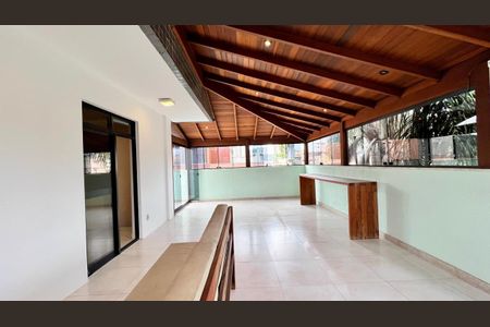 Apartamento à venda com 212m², 4 quartos e 2 vagasTerraço