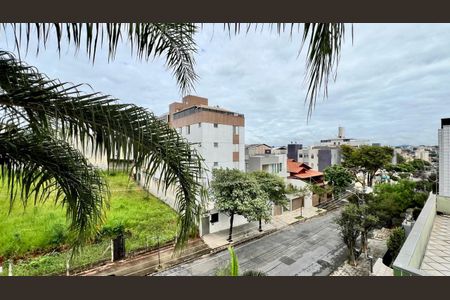 Apartamento à venda com 212m², 4 quartos e 2 vagasVista da Sala