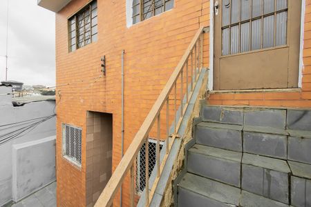 Casa para alugar com 45m², 2 quartos e sem vagaEscada