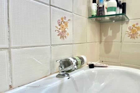 Casa à venda com 200m², 3 quartos e 4 vagas Casa à venda com 200m², 3 quartos e 4 vagasBanheiro da Suíte