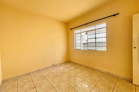 Casa à venda com 200m², 3 quartos e 4 vagas Casa à venda com 200m², 3 quartos e 4 vagasSala