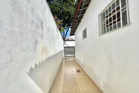 Casa à venda com 200m², 3 quartos e 4 vagas Casa à venda com 200m², 3 quartos e 4 vagasQuintal