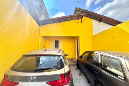 Casa à venda com 200m², 3 quartos e 4 vagas Casa à venda com 200m², 3 quartos e 4 vagasGaragem