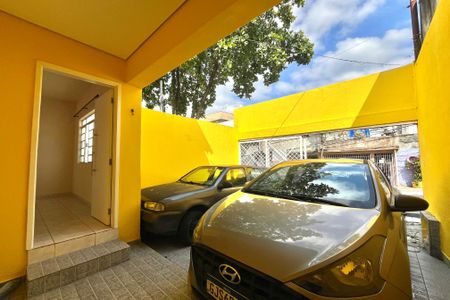 Casa à venda com 200m², 3 quartos e 4 vagas Casa à venda com 200m², 3 quartos e 4 vagasGaragem