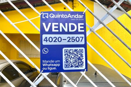 Casa à venda com 200m², 3 quartos e 4 vagas Casa à venda com 200m², 3 quartos e 4 vagasPlaca