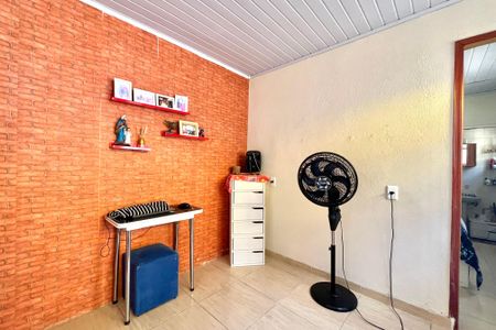 Casa à venda com 200m², 3 quartos e 4 vagas Casa à venda com 200m², 3 quartos e 4 vagasSala 1