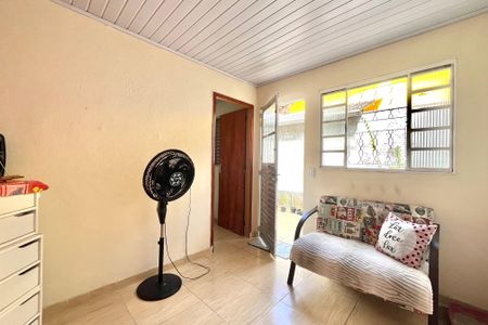 Casa à venda com 200m², 3 quartos e 4 vagas Casa à venda com 200m², 3 quartos e 4 vagasSala 1