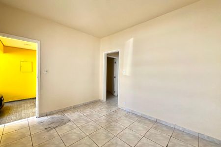 Casa à venda com 200m², 3 quartos e 4 vagas Casa à venda com 200m², 3 quartos e 4 vagasSala