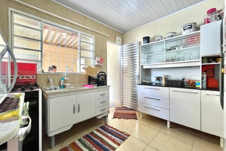 Casa à venda com 200m², 3 quartos e 4 vagas Casa à venda com 200m², 3 quartos e 4 vagasCozinha