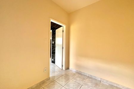 Casa à venda com 200m², 3 quartos e 4 vagas Casa à venda com 200m², 3 quartos e 4 vagasQuarto 2