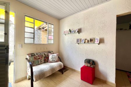 Casa à venda com 200m², 3 quartos e 4 vagas Casa à venda com 200m², 3 quartos e 4 vagasSala 1