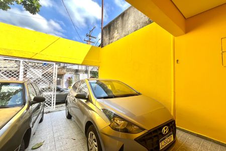 Casa à venda com 200m², 3 quartos e 4 vagas Casa à venda com 200m², 3 quartos e 4 vagasGaragem