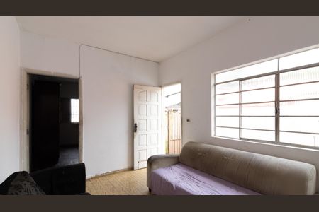 Casa à venda com 100m², 2 quartos e 2 vagas Casa à venda com 100m², 2 quartos e 2 vagasSala