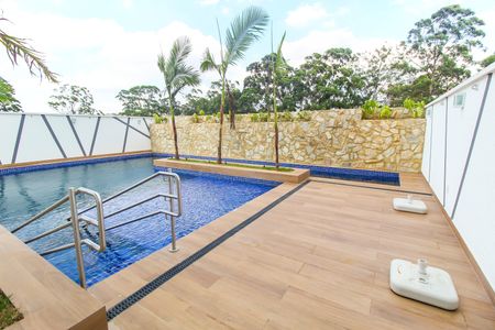 Apartamento à venda com 80m², 2 quartos e 1 vaga Apartamento à venda com 80m², 2 quartos e 1 vagaPiscina