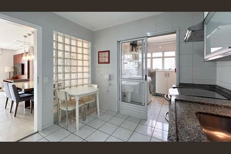 Apartamento para alugar com 100m², 3 quartos e 2 vagasCozinha