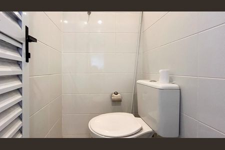 Apartamento para alugar com 100m², 3 quartos e 2 vagasBanheiro de Serviço