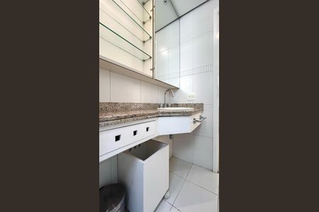 Apartamento para alugar com 100m², 3 quartos e 2 vagasBanheiro Social