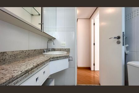 Apartamento para alugar com 100m², 3 quartos e 2 vagasBanheiro Social