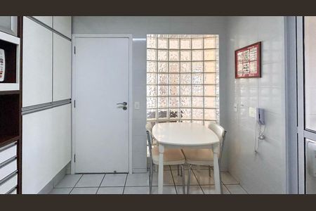 Apartamento para alugar com 100m², 3 quartos e 2 vagasCozinha