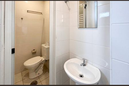 Apartamento para alugar com 100m², 3 quartos e 2 vagasBanheiro de Serviço