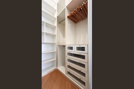 Apartamento para alugar com 100m², 3 quartos e 2 vagasCloset - Suíte