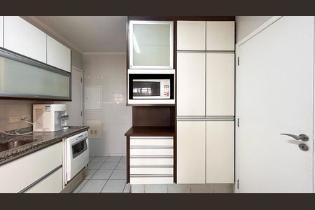 Apartamento para alugar com 100m², 3 quartos e 2 vagasCozinha