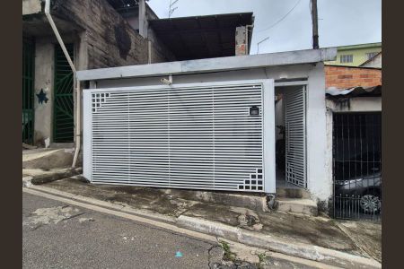 Casa à venda com 100m², 2 quartos e 1 vagaFachada
