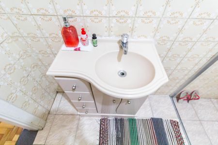 Casa à venda com 100m², 2 quartos e 1 vagaBanheiro