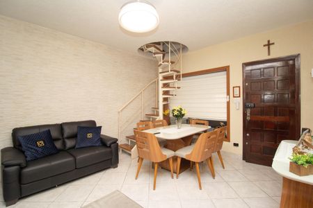 Casa à venda com 187m², 4 quartos e 2 vagasSala