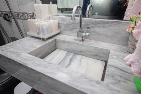 Casa à venda com 187m², 4 quartos e 2 vagasBanheiro 1