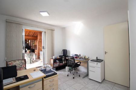 Casa à venda com 187m², 4 quartos e 2 vagasQuarto 3