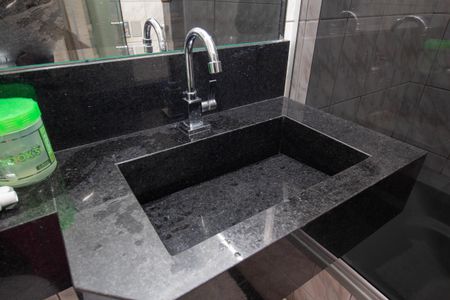 Casa à venda com 187m², 4 quartos e 2 vagasBanheiro da Suíte