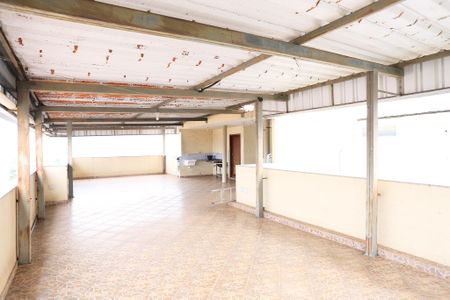 Casa à venda com 400m², 5 quartos e 4 vagas Casa à venda com 400m², 5 quartos e 4 vagasGaragem