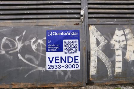 Casa à venda com 400m², 5 quartos e 4 vagas Casa à venda com 400m², 5 quartos e 4 vagasPlaca