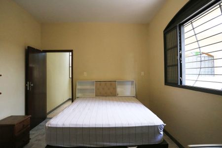 Casa à venda com 400m², 5 quartos e 4 vagas Casa à venda com 400m², 5 quartos e 4 vagasSuíte