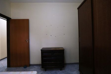 Casa à venda com 400m², 5 quartos e 4 vagas Casa à venda com 400m², 5 quartos e 4 vagasQuarto 4