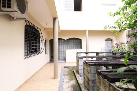 Casa à venda com 400m², 5 quartos e 4 vagas Casa à venda com 400m², 5 quartos e 4 vagasÁrea comum