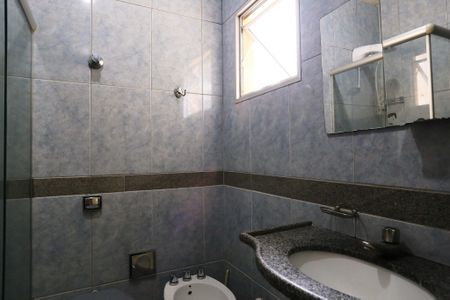 Casa à venda com 400m², 5 quartos e 4 vagas Casa à venda com 400m², 5 quartos e 4 vagasBanheiro 3