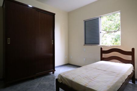 Casa à venda com 400m², 5 quartos e 4 vagas Casa à venda com 400m², 5 quartos e 4 vagasQuarto 4