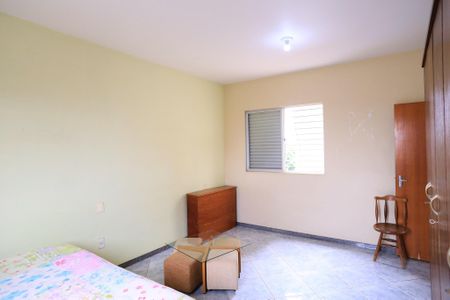 Casa à venda com 400m², 5 quartos e 4 vagas Casa à venda com 400m², 5 quartos e 4 vagasQuarto 2