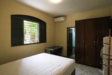 Casa à venda com 400m², 5 quartos e 4 vagas Casa à venda com 400m², 5 quartos e 4 vagasSuíte