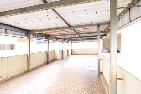 Casa à venda com 400m², 5 quartos e 4 vagas Casa à venda com 400m², 5 quartos e 4 vagasGaragem