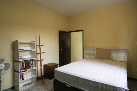 Casa à venda com 400m², 5 quartos e 4 vagas Casa à venda com 400m², 5 quartos e 4 vagasSuíte